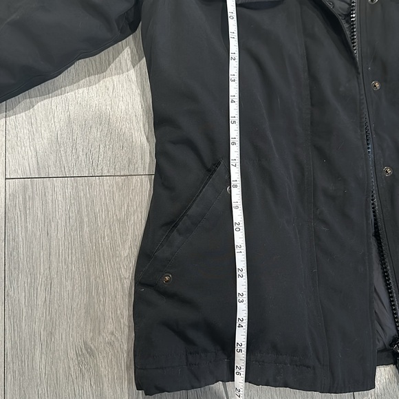 CANADA GOOSE JACKET SIZE MEDIUM - Picture 9 of 10